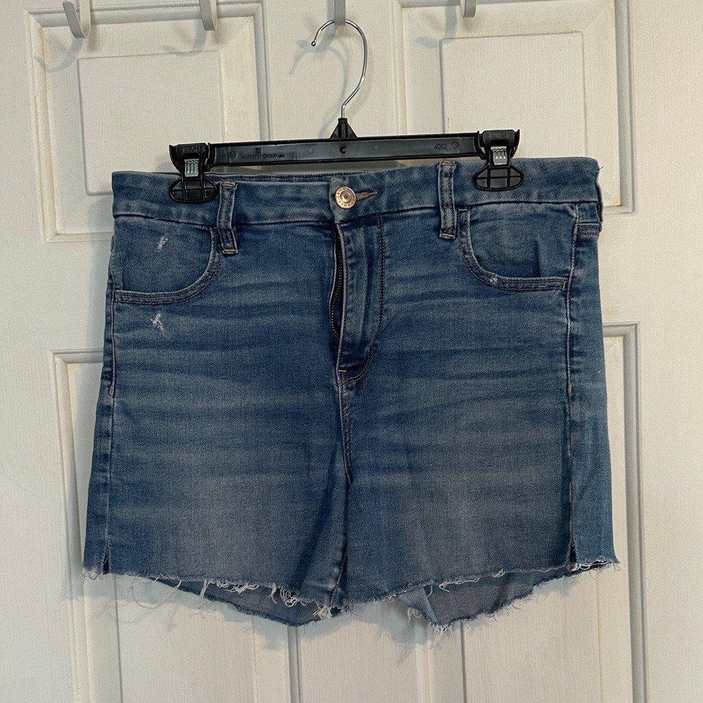 American Eagle Cut off denim shorts size 14 women’s